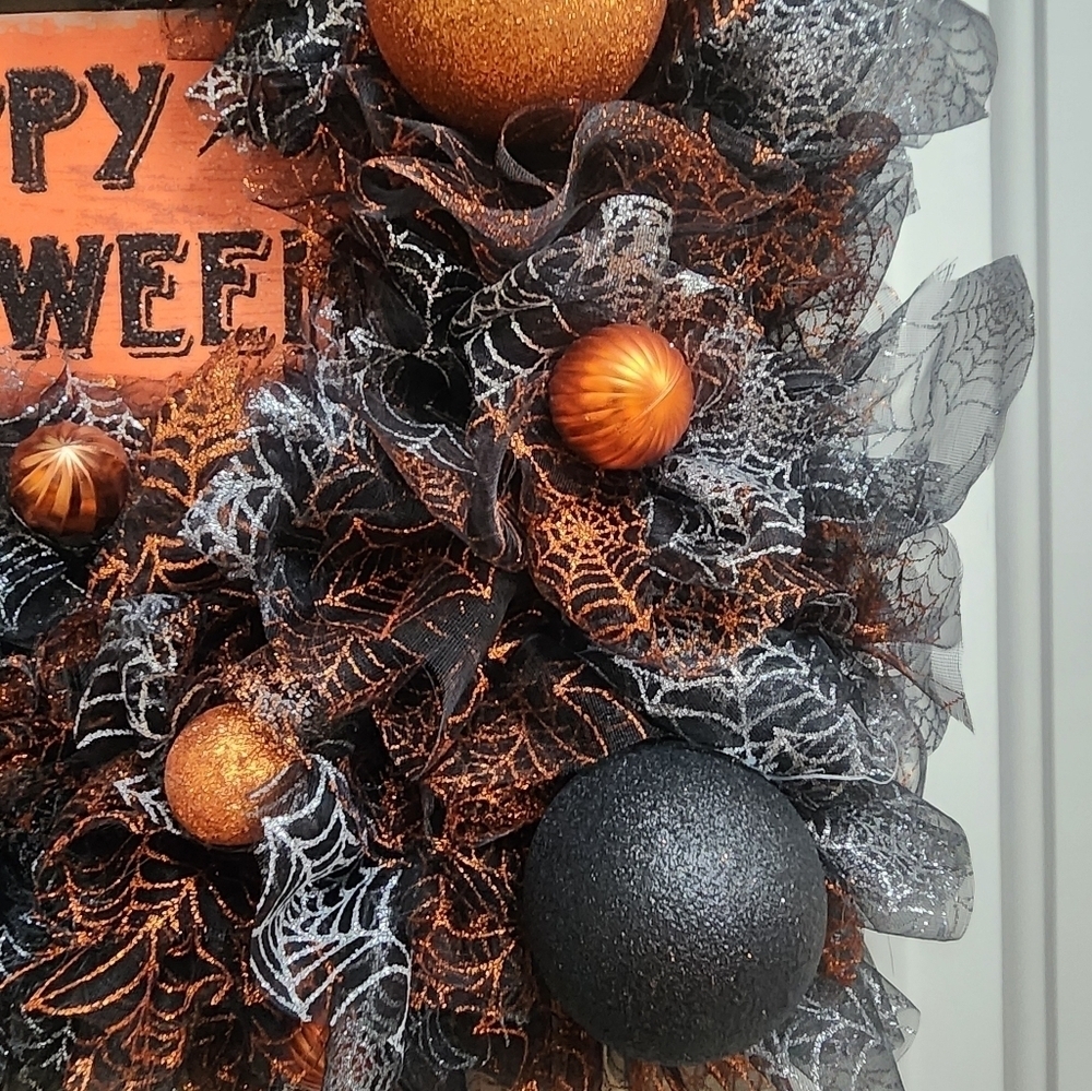 Handmade Happy Halloween Glitter  Wreath 19 inches Square - Picture 11 of 11